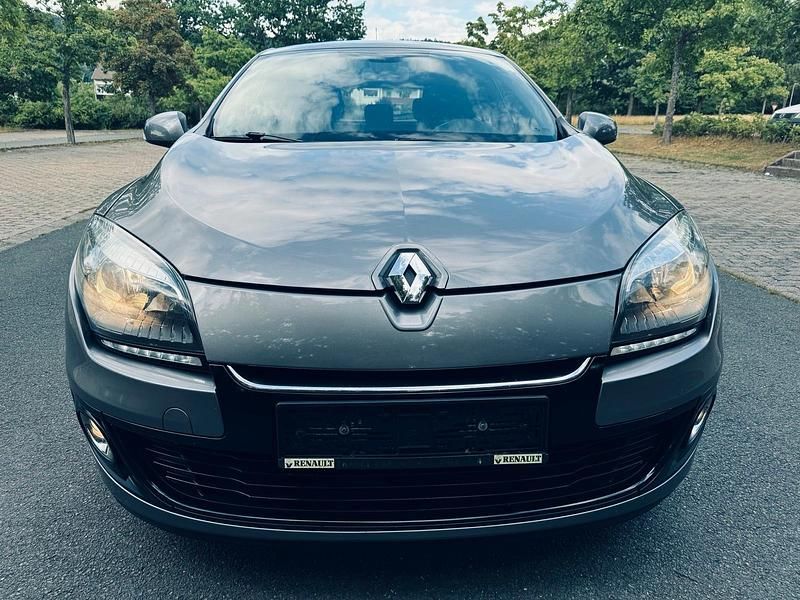 Gebraucht Renault Mégane 115 PS (84 kW) 2013 Grau Limousine