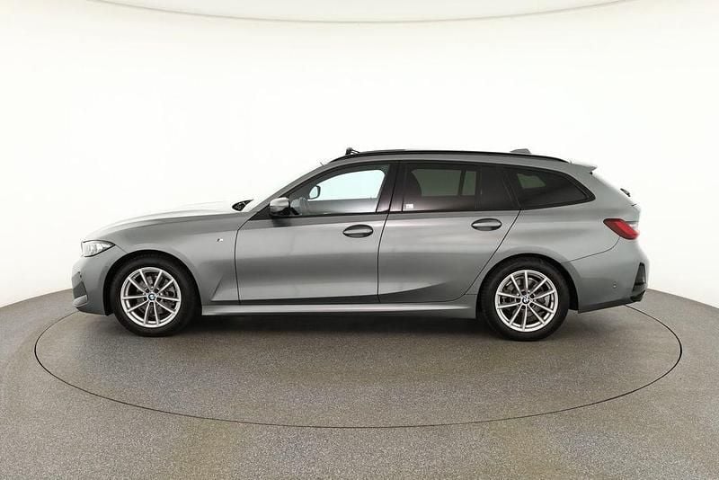 Gebraucht BMW 320 M Sport 184 PS (135 kW) 2025 Skyscrapergreymet. Kombi