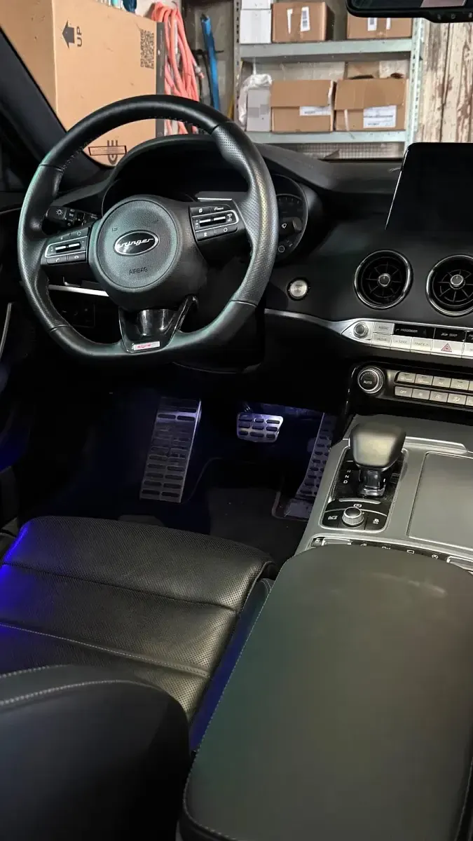 Gebraucht Kia Stinger 366 PS (269 kW) 2019 Kleinwagen