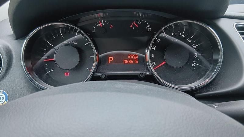 Gebraucht Peugeot 3008 Allure 156 PS (114 kW) 2012 Silber Kombi