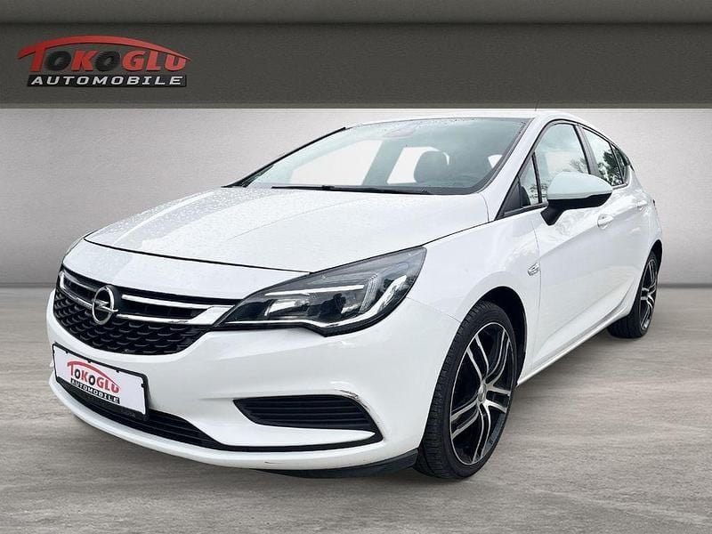 Gebraucht Opel Astra Edition 95 PS (69 kW) 2017 Weiß Limousine