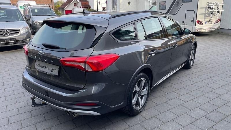 Second-hand Ford Focus Active 125 CP (91 kW) 2019 Gri Break
