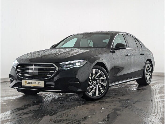 Obsidianschwarz lack Gebraucht 2024 Mercedes E300 Premium Limousine | 64.460 € (Etwas zu teuer) - Bild 1/4