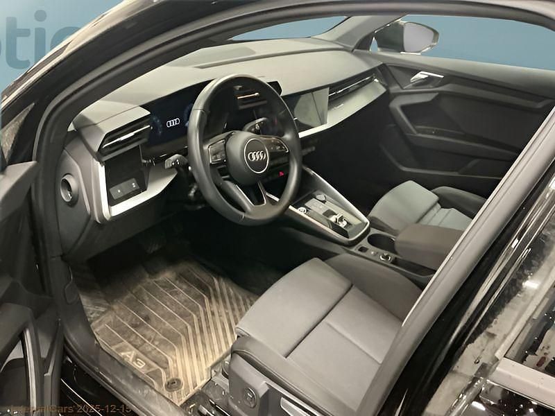 Gebraucht Audi A3 Sportback 150 PS (110 kW) 2022 Schwarz Kleinwagen