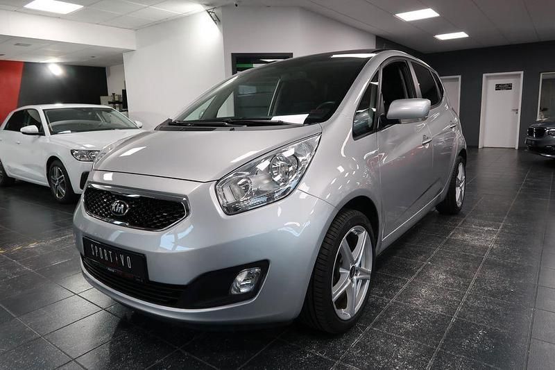 Silber Gebraucht 2013 Kia Venga Spirit Kleinwagen | 7.390 € (Fairer Preis) - Bild 1/4