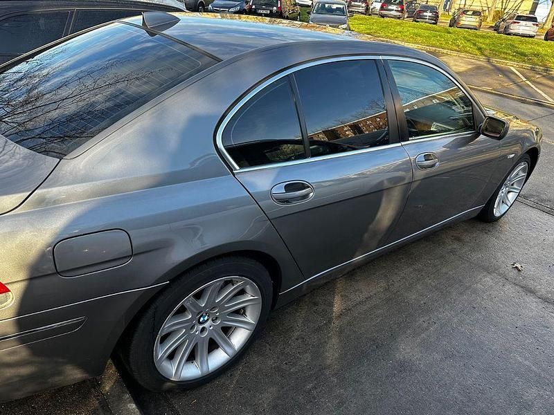 Gebraucht BMW 730 231 PS (169 kW) 2006 Grau Limousine