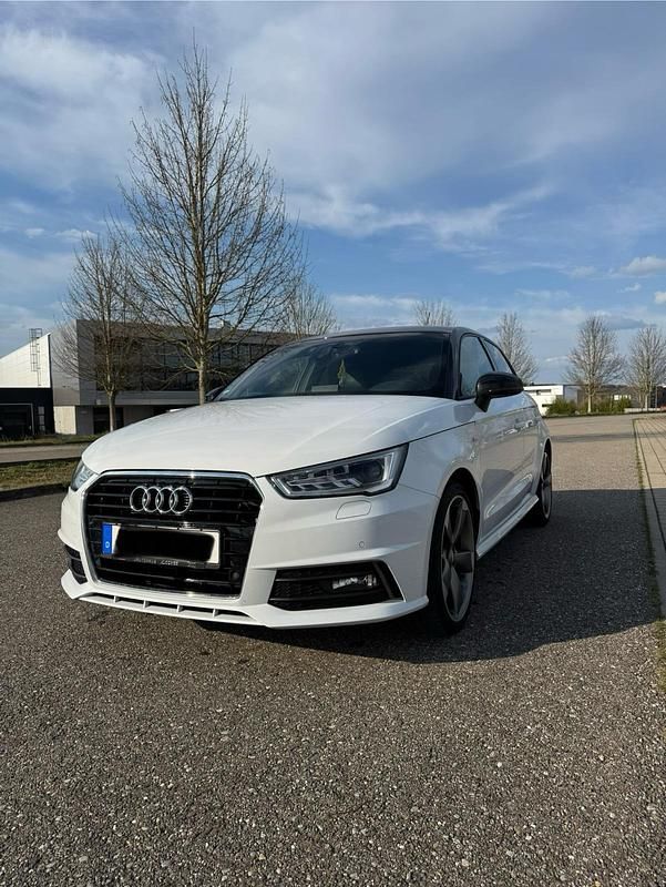 Weiß Gebraucht 2015 Audi A1 Sportback S-Line Kleinwagen | 11.100 € (Etwas zu teuer) - Bild 1/4