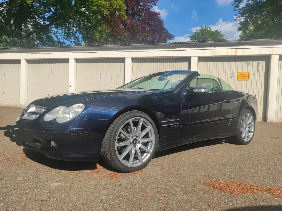 Gebraucht Mercedes SL350 244 PS (179 kW) 2026 Blau Cabrio