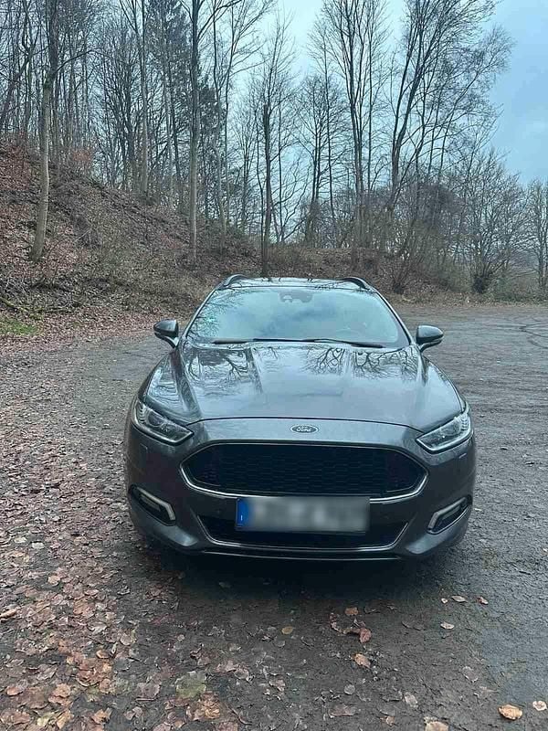 Grau Gebraucht 2018 Ford Mondeo ST-Line Kombi | 11.400 € (Guter Preis) - Bild 1/4