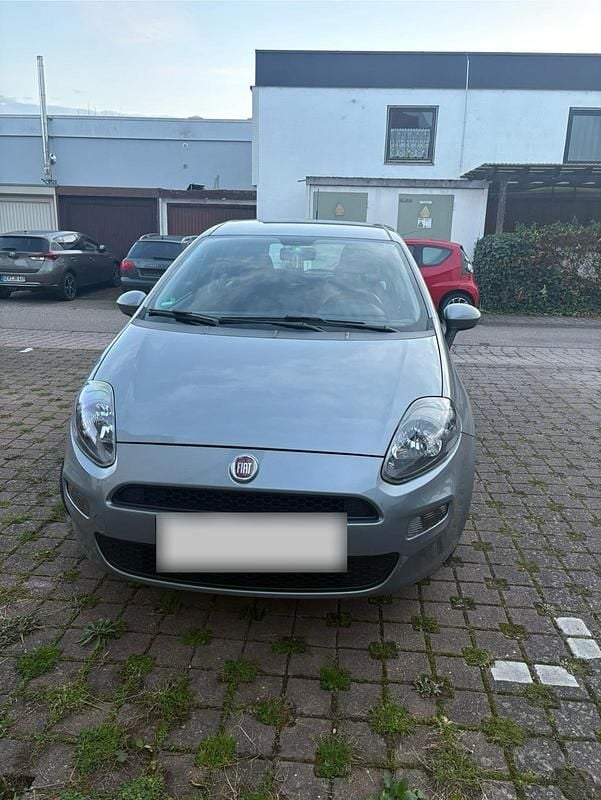 Gebraucht Fiat Punto Evo 77 PS (56 kW) 2012 Grau Kleinwagen