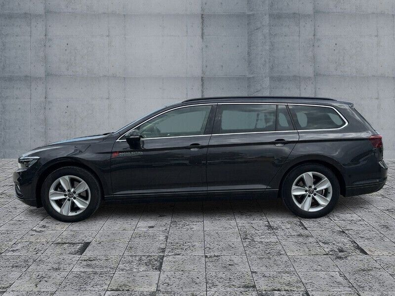 Gebraucht VW Passat Business 150 PS (110 kW) 2024 Grau Kombi