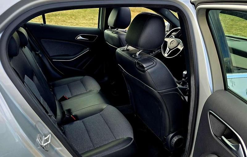 Gebraucht Mercedes GLA200 156 PS (114 kW) 2015 Silber SUV