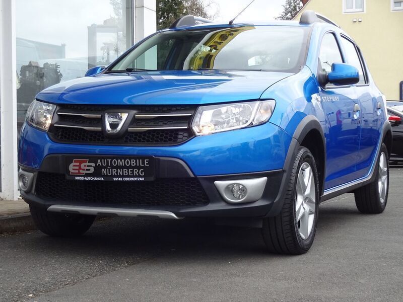 Blau Gebraucht 2016 Dacia Sandero Prestige Kleinwagen | 8.700 € (Guter Preis) - Bild 1/4