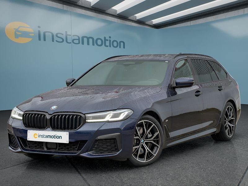 Blau Gebraucht 2022 BMW 540 Kombi | 51.949 € (Teuer) - Bild 1/4