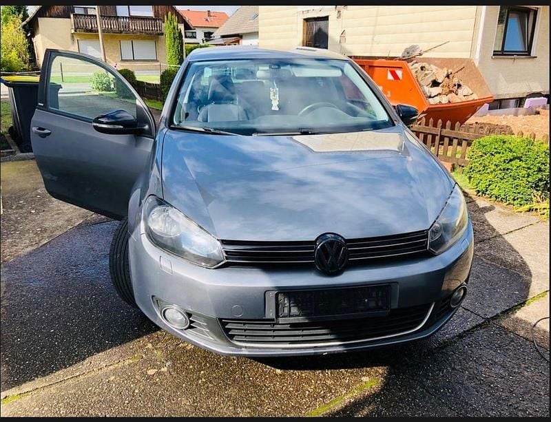 Grau Gebraucht 2011 VW Golf VI Style Limousine | 4.999 € (Guter Preis) - Bild 1/4