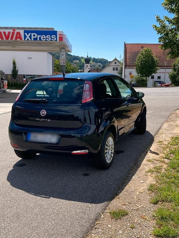 Gebraucht Fiat Punto 69 PS (50 kW) 2013 Blau Kleinwagen