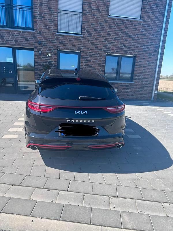 Gebraucht Kia ProCeed GT GT 204 PS (150 kW) 2022 Schwarz Kleinwagen