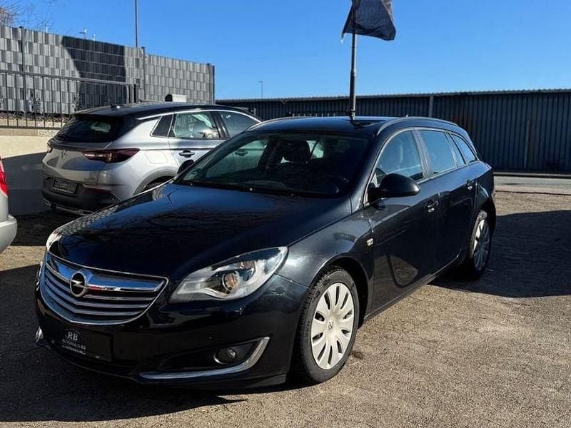 Gebraucht Opel Insignia Selection 131 PS (96 kW) 2015 Schwarz Kombi