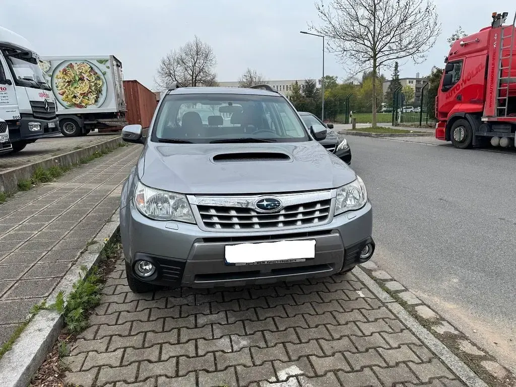 Gebraucht Subaru Forester 147 PS (108 kW) 2012 Grau SUV
