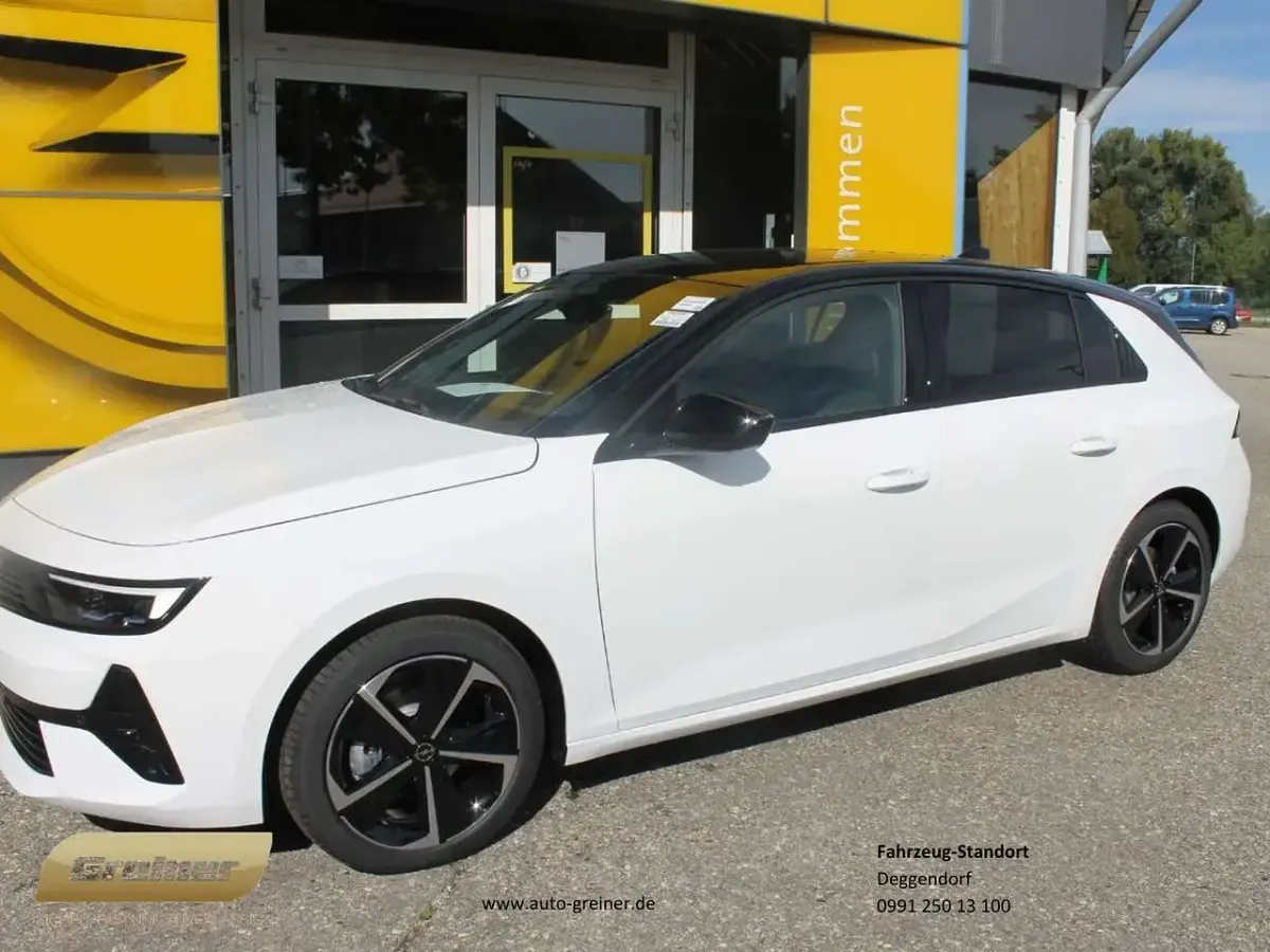 Gebraucht Opel Astra 131 PS (96 kW) 2025 Limousine