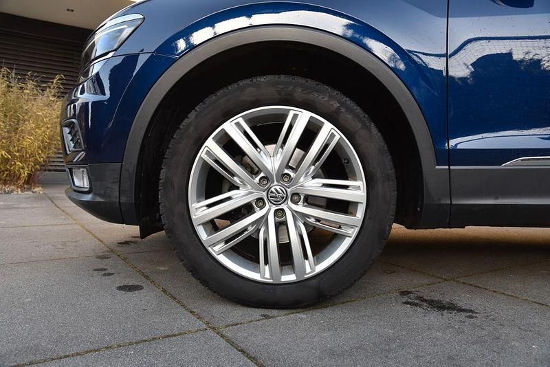 Gebraucht VW Tiguan Highline 150 PS (110 kW) 2017 Blau SUV