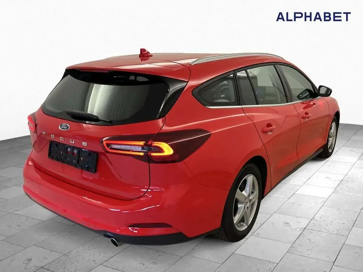 Gebraucht Ford Focus Titanium 155 PS (114 kW) 2024 Rot Kombi
