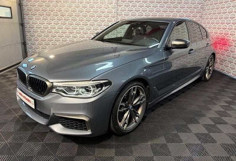 Grau Gebraucht 2020 BMW M550 Sport Line Limousine | 49.900 € (Guter Preis) - Bild 1/4