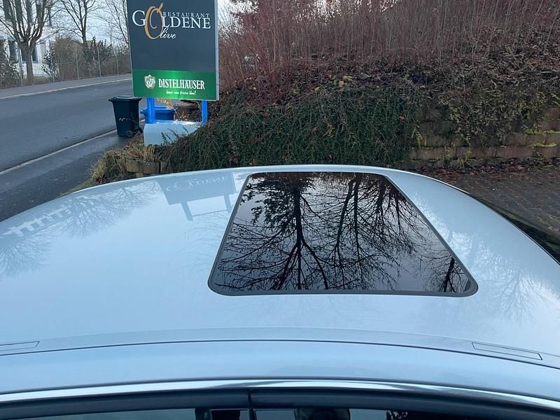 Gebraucht Mercedes E220 170 PS (125 kW) 2009 Silber Limousine