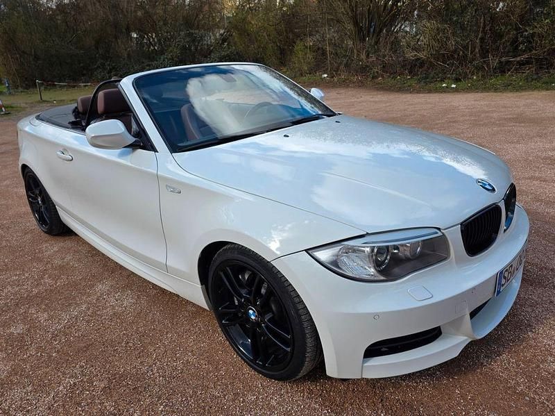 Gebraucht BMW 135 Cabriolet Advantage 306 PS (225 kW) 2012 Weiß Cabrio