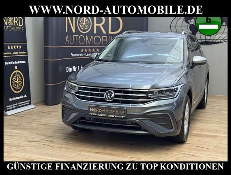 Grau Gebraucht 2024 VW Tiguan Allspace Life SUV | 31.700 € (Guter Preis) - Bild 1/1
