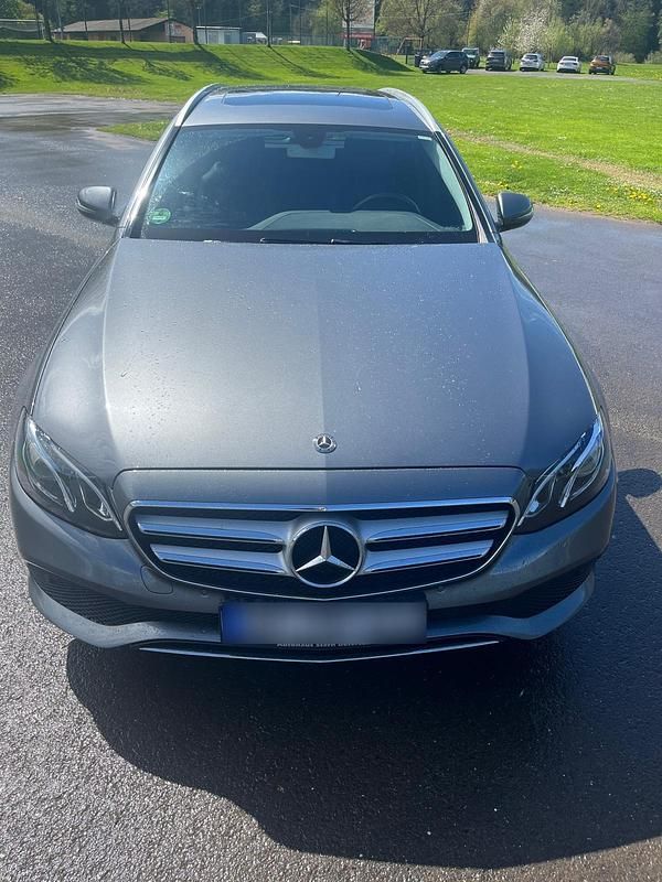 Usata Mercedes E220 194 CV (142 kW) 2018 Grigio Station wagon