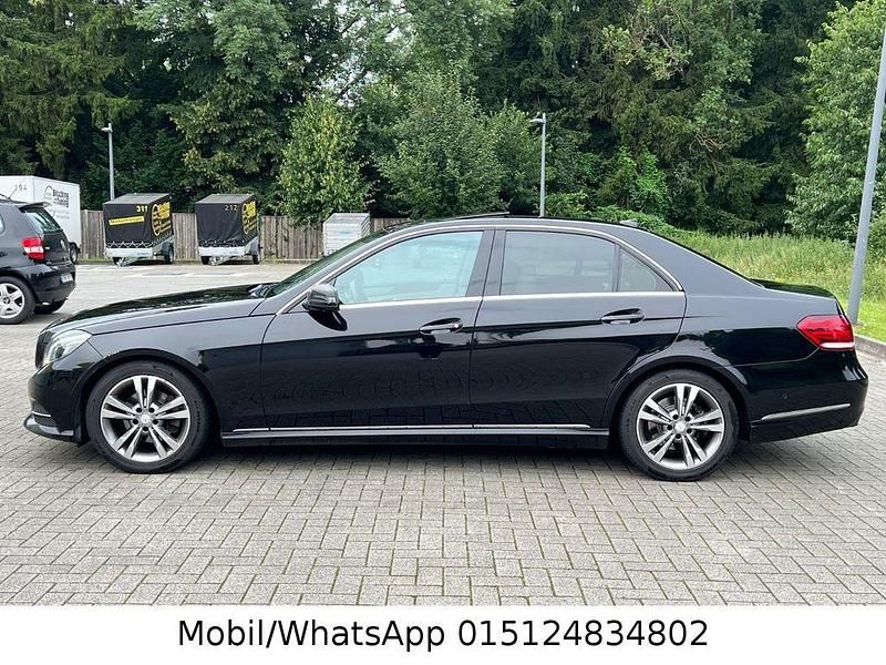 Gebraucht Mercedes E220 Avantgarde 170 PS (125 kW) 2016 Schwarz Limousine