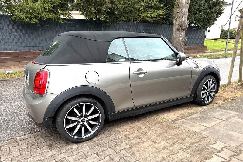 Silber Gebraucht 2016 Mini Cooper Cabriolet Cabrio | 14.900 € - Bild 1/4
