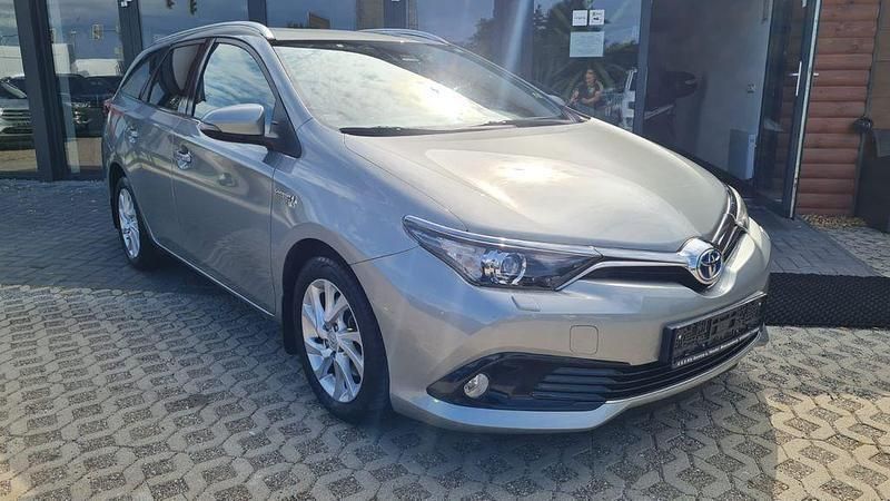 Silber Gebraucht 2018 Toyota Auris Touring Sports Cool Kombi | 17.700 € (Etwas zu teuer) - Bild 1/4