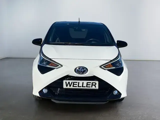 Gebraucht Toyota Aygo 72 PS (52 kW) 2021 Schneeweiß Kleinwagen
