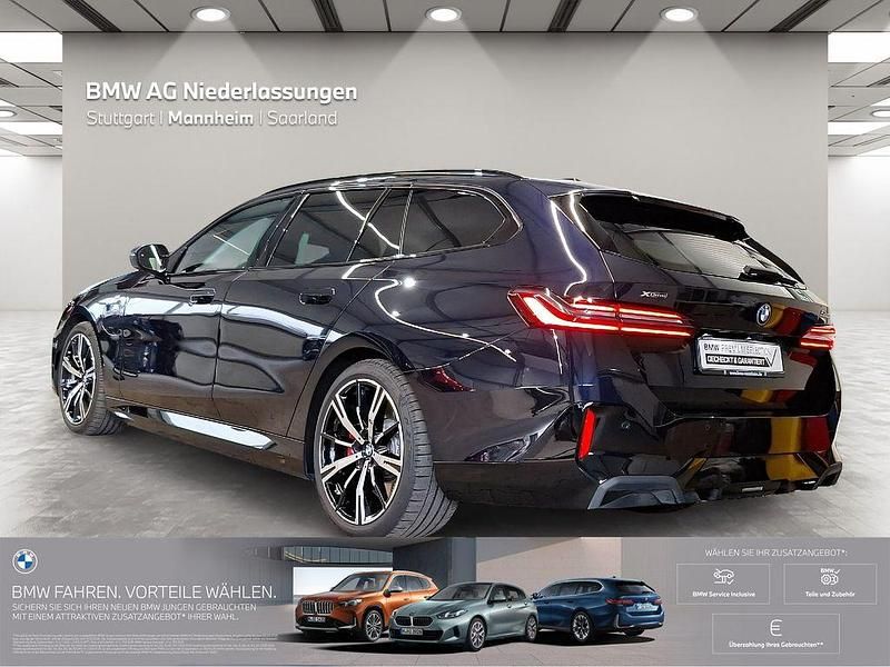 Gebraucht BMW 550e M Sport 313 PS (230 kW) 2025 Schwarz Kombi