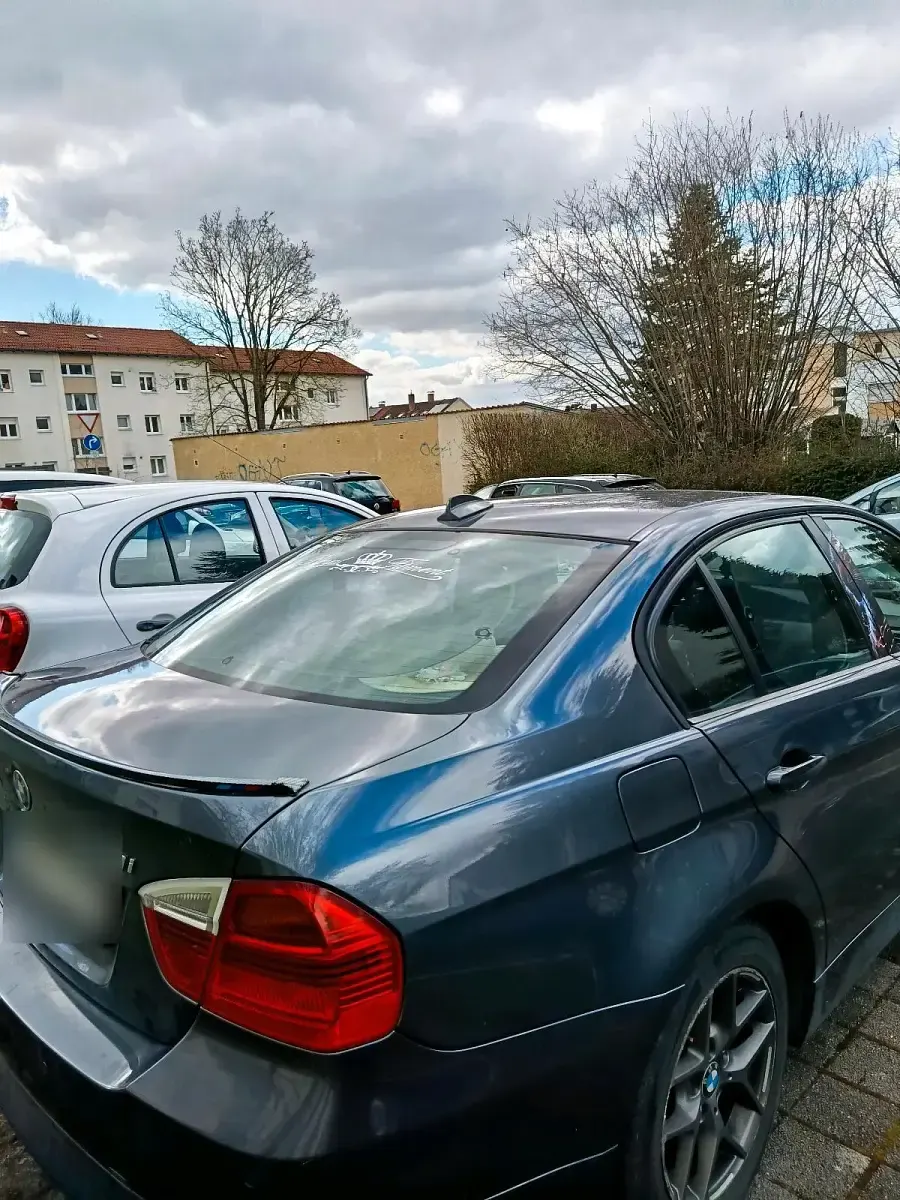 Gebraucht BMW 320 170 PS (125 kW) 2008 Grau Limousine