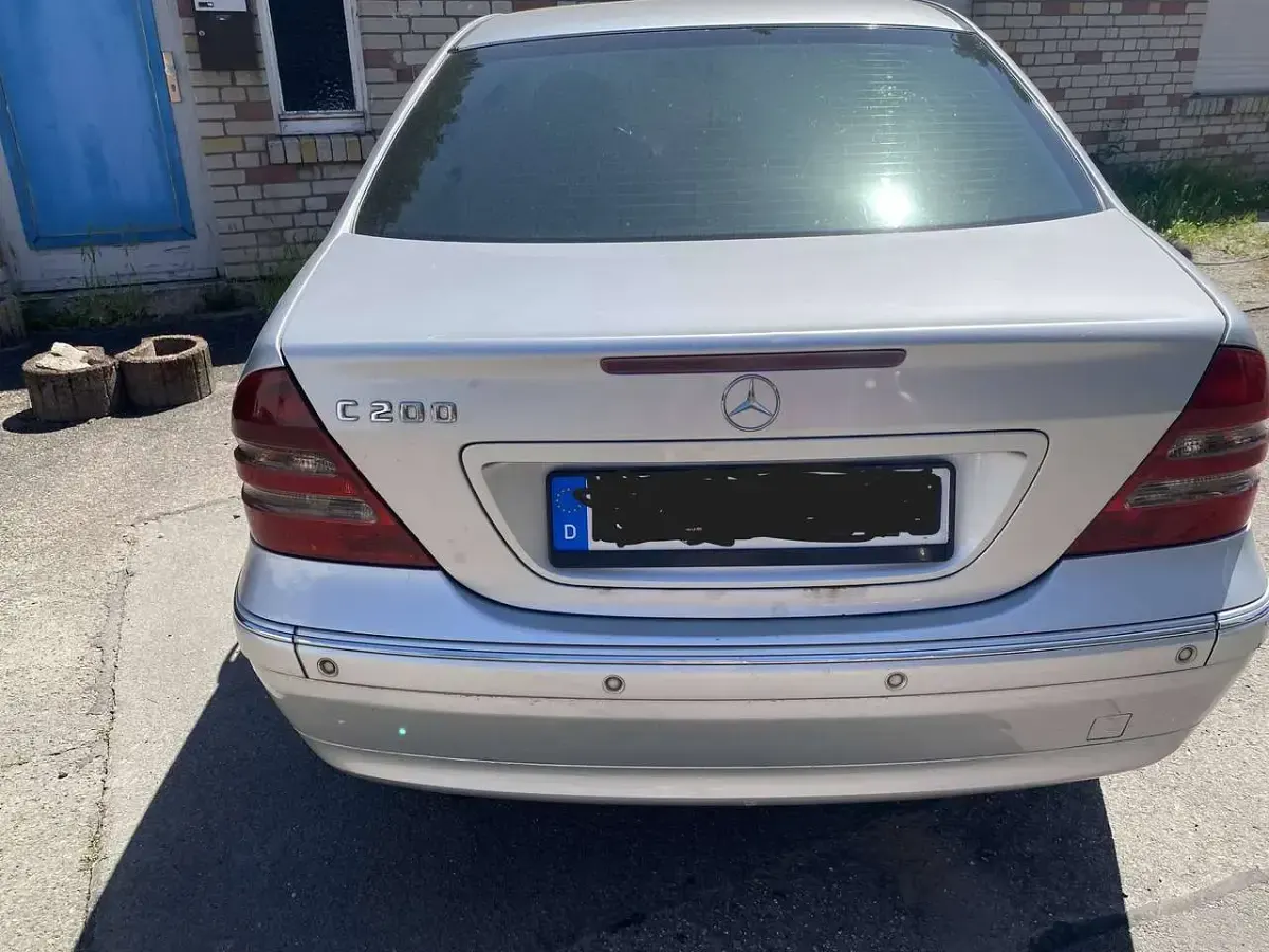 Gebraucht Mercedes C200 122 PS (89 kW) 2003 Grau Limousine