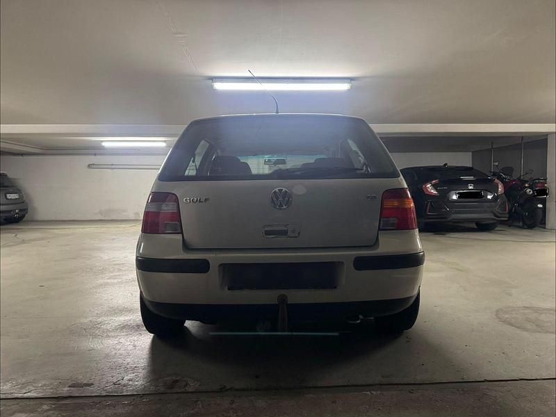 Gebraucht VW Golf III Basis 101 PS (74 kW) 1999 Silber Kleinwagen