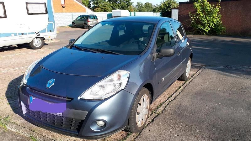 Blau Gebraucht 2009 Renault Clio II Expression Kleinwagen | 2.200 € (Guter Preis) - Bild 1/4