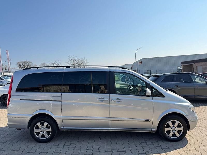 Gebraucht Mercedes Viano 150 PS (110 kW) 2010 Silber Van / Kleinbus