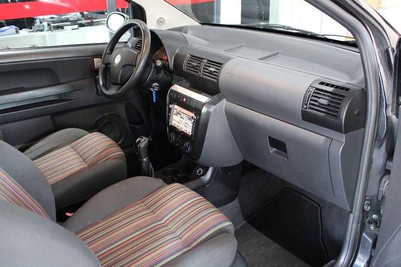 Gebraucht VW Fox 54 PS (39 kW) 2007 Schwarz Kleinwagen