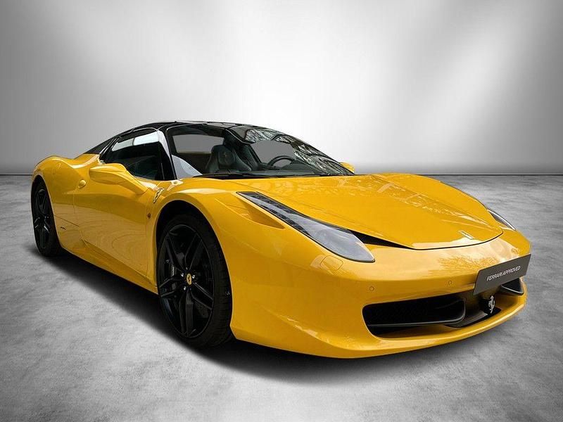 Gebraucht Ferrari 458 570 PS (419 kW) 2012 Gelb Cabrio