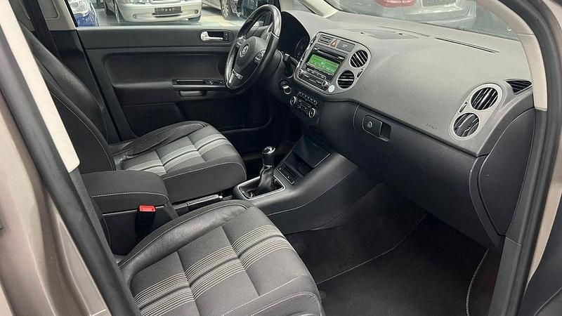 Gebraucht VW Golf Plus Cross Match 86 PS (63 kW) 2013 Braun Van / Kleinbus