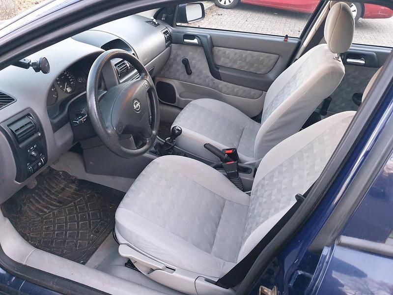 Gebraucht Opel Astra 75 PS (55 kW) 2001 Blau Kleinwagen