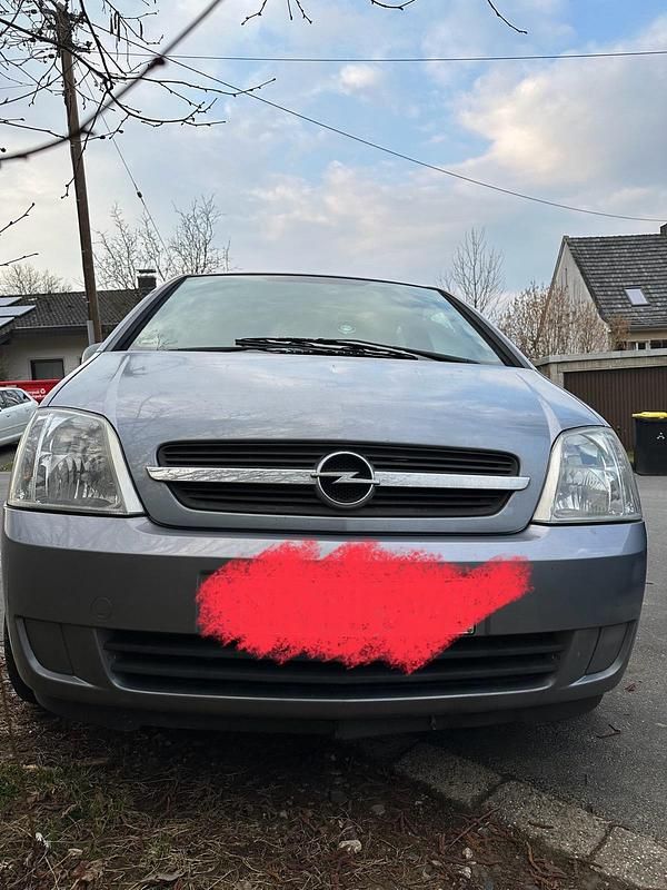 Grau Gebraucht 2003 Opel Meriva Van / Kleinbus | 1.599 € (Fairer Preis) - Bild 1/4