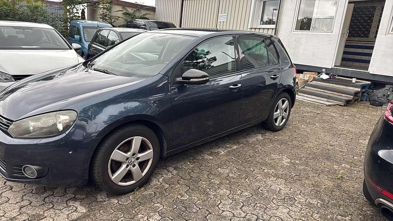 Blau Gebraucht 2010 VW Golf VI Limousine | 4.199 € (Fairer Preis) - Bild 1/4