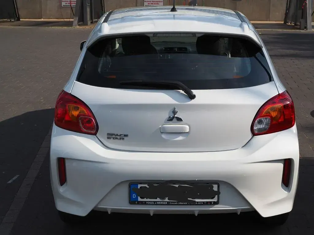 Gebraucht Mitsubishi Space Star Select 71 PS (52 kW) 2023 Weiß Kleinwagen