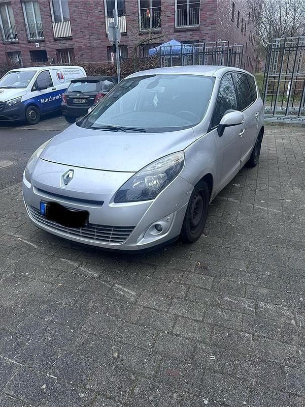 Grau Gebraucht 2010 Renault Mégane Limousine | 2.800 € (Fairer Preis) - Bild 1/4