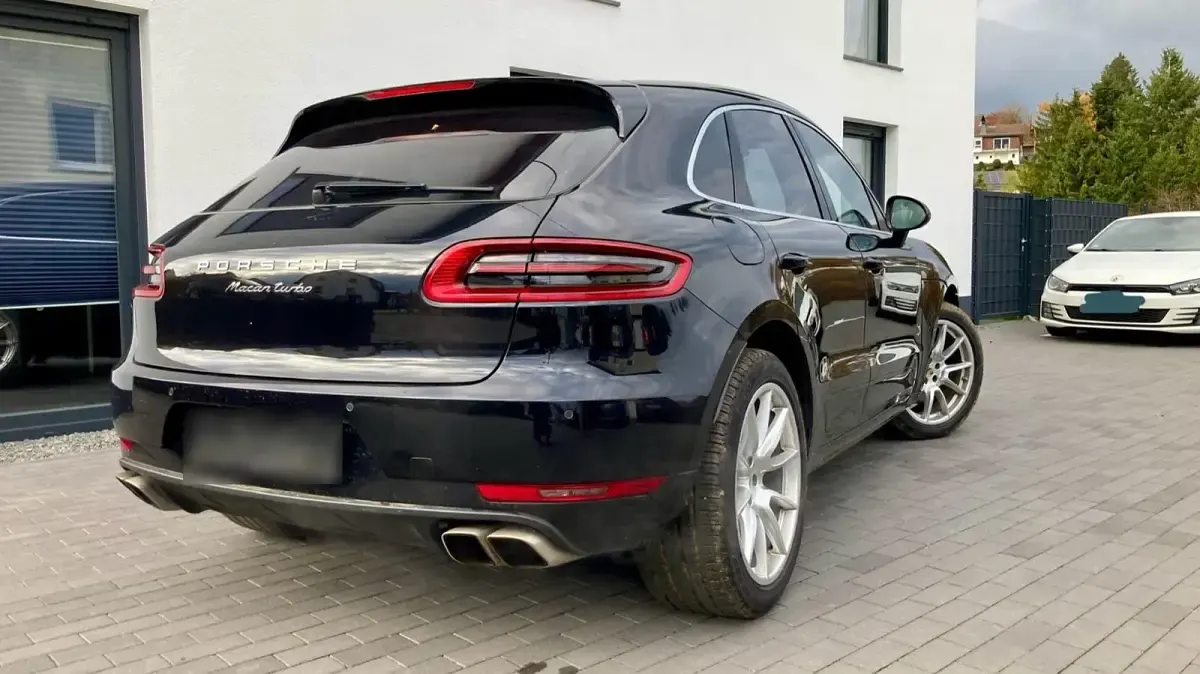 Second-hand Porsche Macan Turbo 400 CP (294 kW) 2015 Negru SUV